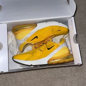 Women’s Nike shoes